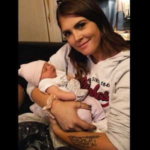 Meet your Posher, Cierra